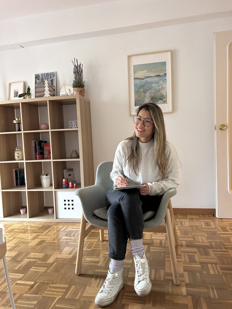 En Wai Zhou Psicóloga Málaga